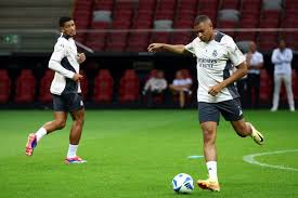 球迷中拥有 球迷中拥有